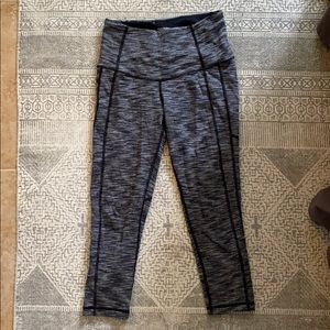 Victoria’s Secret knockout tights Capri